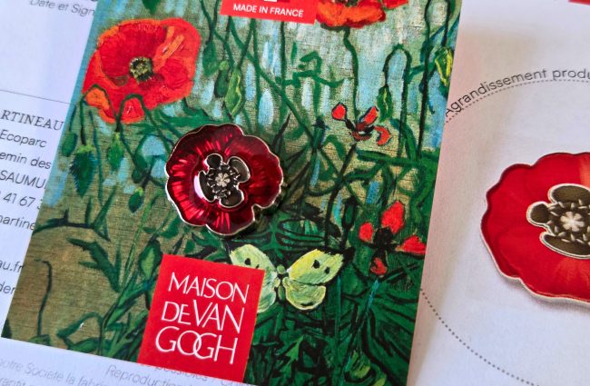 pin's coquelicot Maison Van Gogh